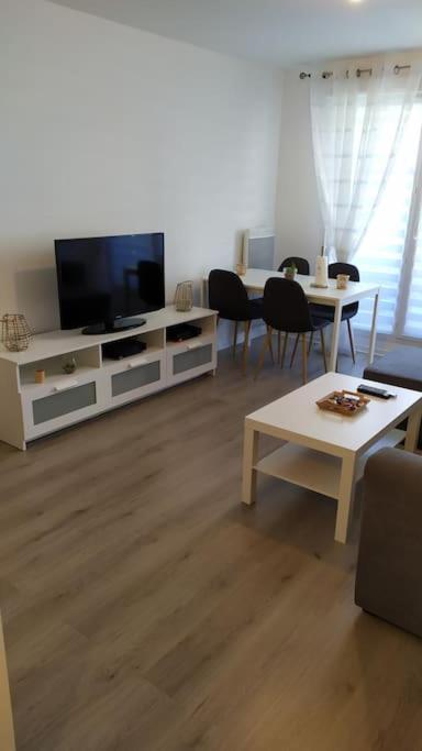 T2 De 42M² A Proximite De La Gare A 30Min De Paris Lejlighed Mantes-la-Jolie Eksteriør billede