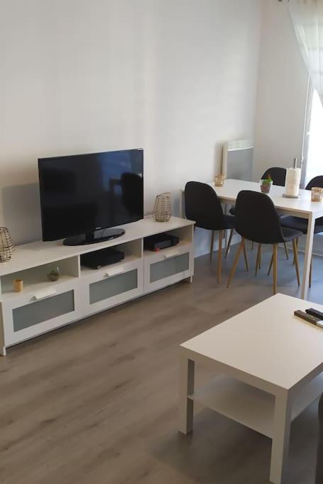 T2 De 42M² A Proximite De La Gare A 30Min De Paris Lejlighed Mantes-la-Jolie Eksteriør billede